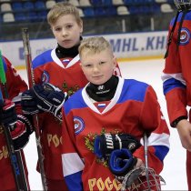 Соревнования школьников по хоккею с шайбой "Россия-Беларусь". Церемония закрытия